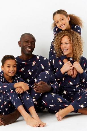 Marks & Spencer ģimenes Ziemassvētku pidžama 